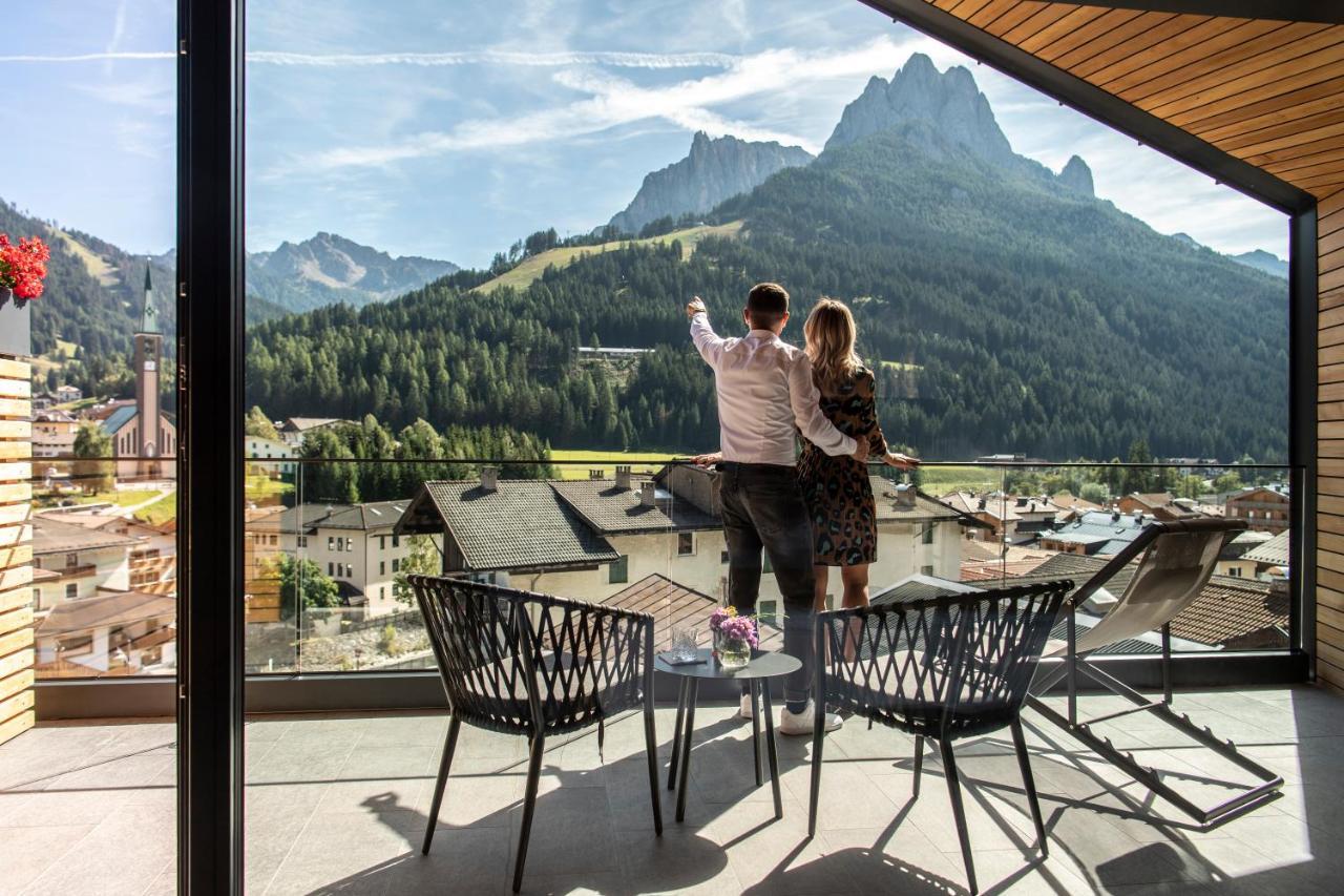 Hotel Ladinia Dolomites View 博萨迪法萨 外观 照片