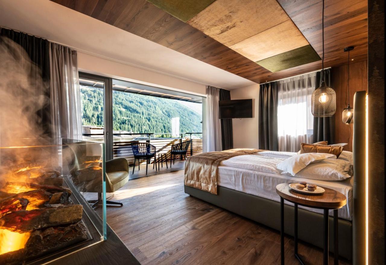 Hotel Ladinia Dolomites View 博萨迪法萨 外观 照片