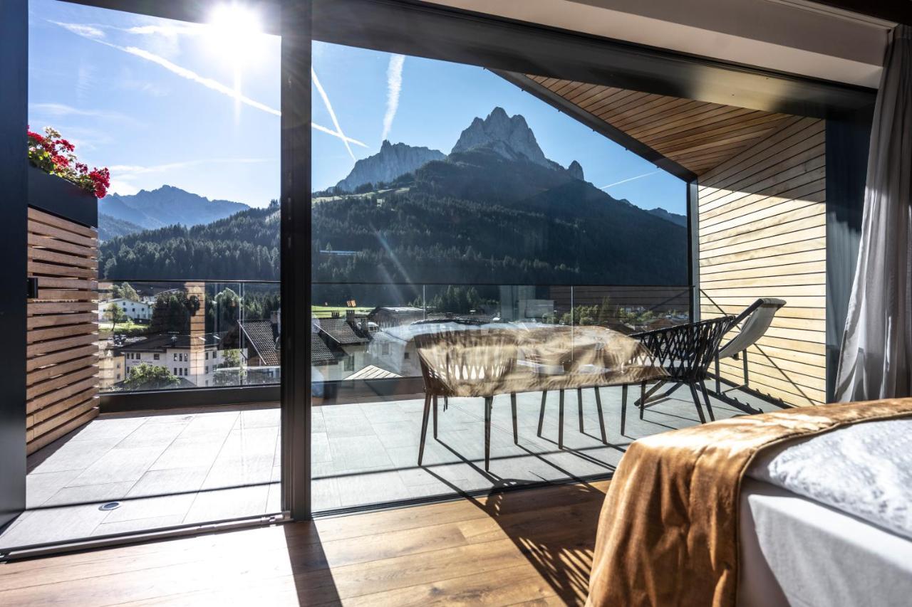 Hotel Ladinia Dolomites View 博萨迪法萨 外观 照片